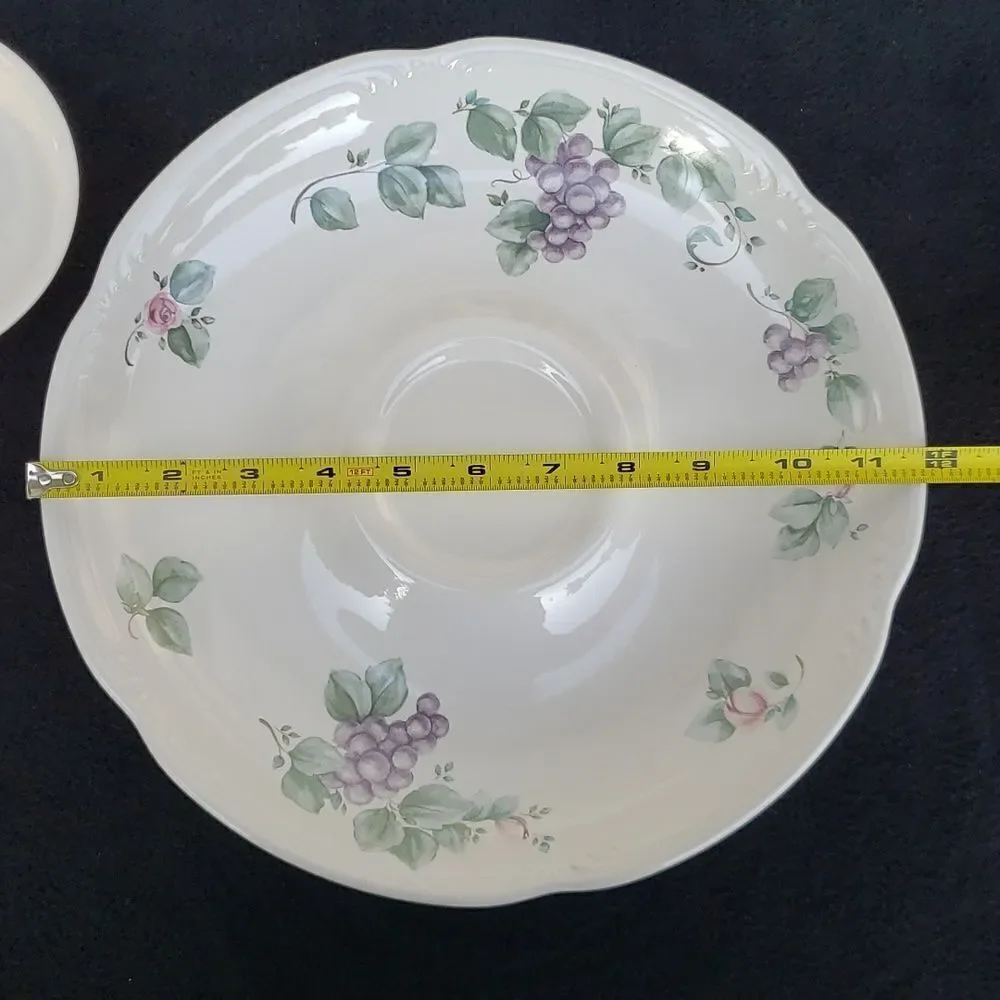 Beautiful Vintage Pfaltzgraff Ceramic Chip / Veggie & Dip Set Grapes Roses